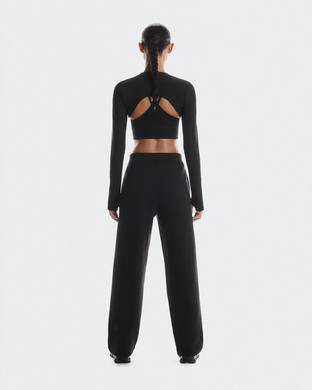 On Shoes Black Focus Tech Sweatpants