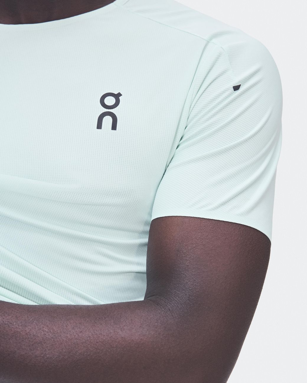 On Shoes White Performance-T for men