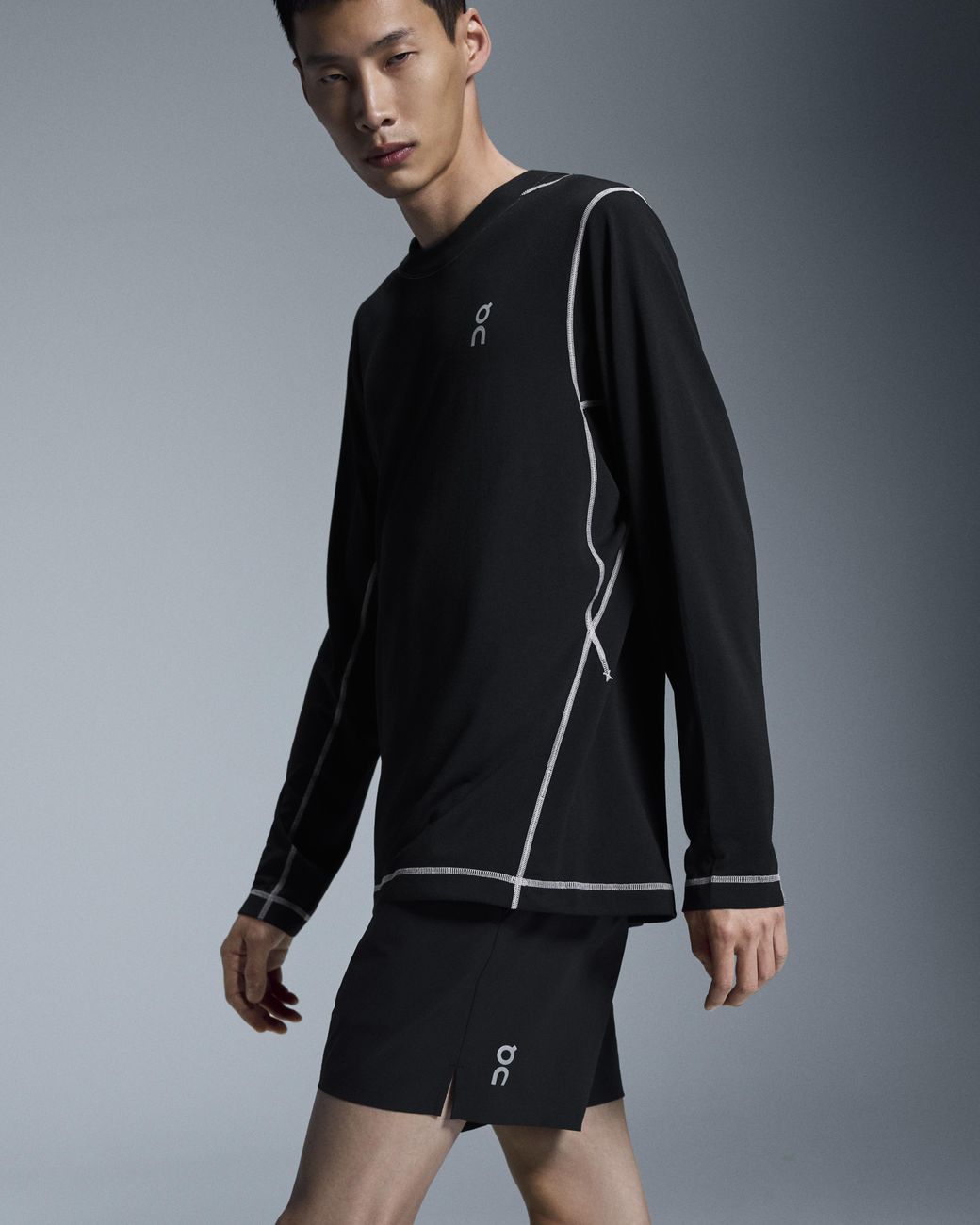 On Shoes Black 5" Core Shorts for men