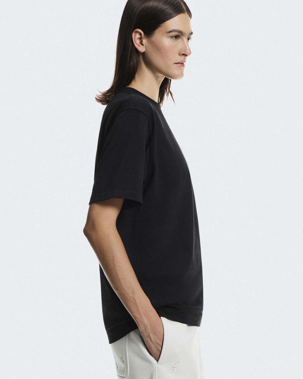 On Shoes Black Club Collective-T