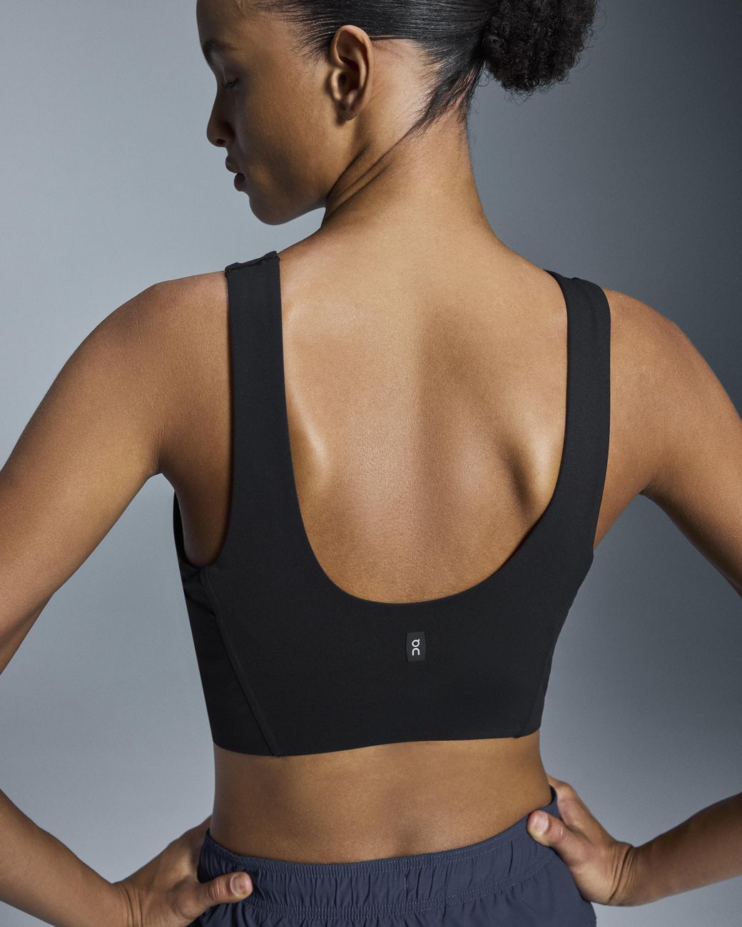 On Shoes Blue Core 2-In-1 Crop