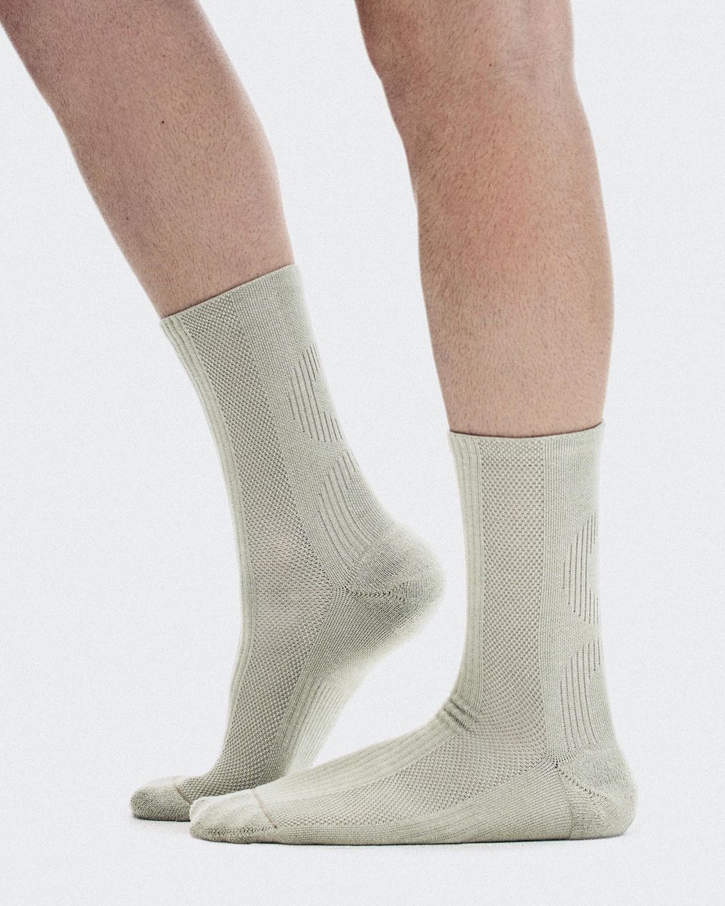 On Shoes White Hybrid Sock High 2P