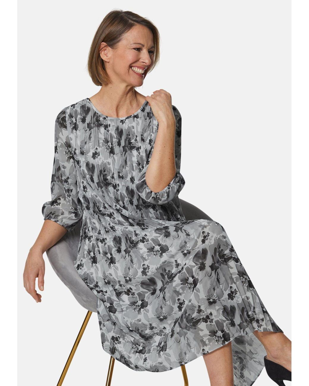 Goldner Abendkleid Kurzgröße: Aufregend plissiertes Kleid in Grau | Lyst DE