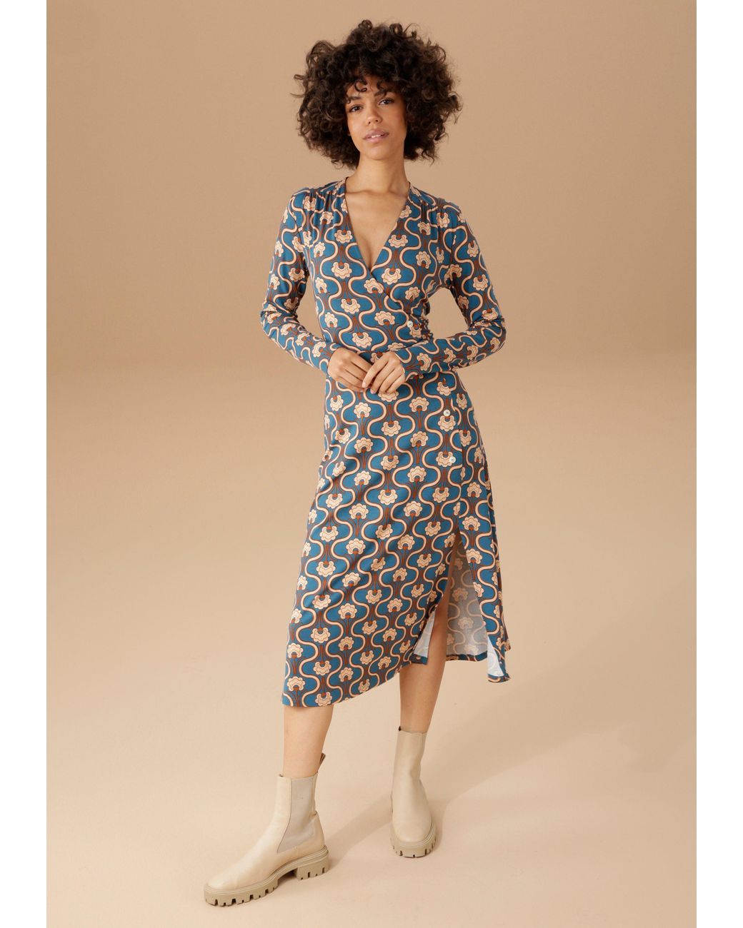 Aniston CASUAL Jerseykleid trendigem DE Grau in Retromuster bedruckt mit | Lyst