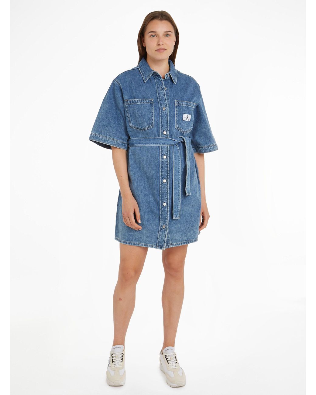 Klein DRESS Jeanskleid mit Lyst Blau SHIRT Logopatch in Calvin BOXY BELTED DE |