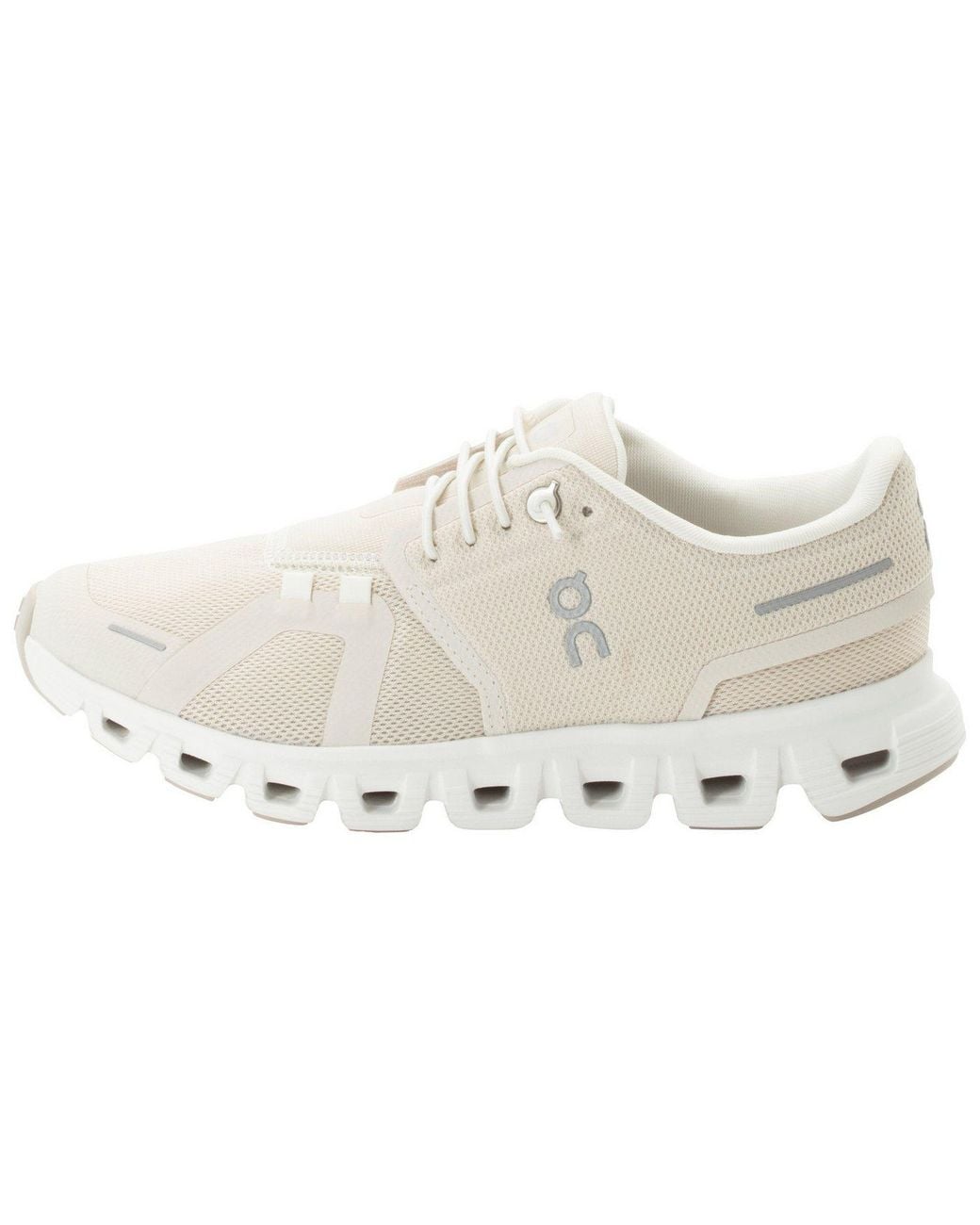 On Shoes White Cloud 6 Sneaker