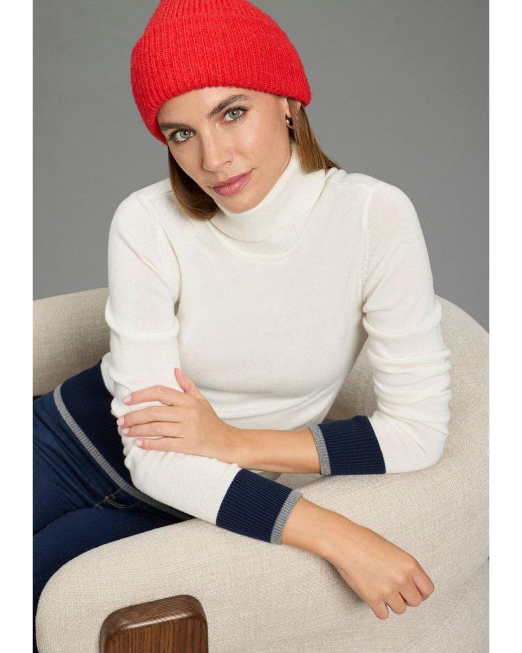 AJC White Rollkragenpullover