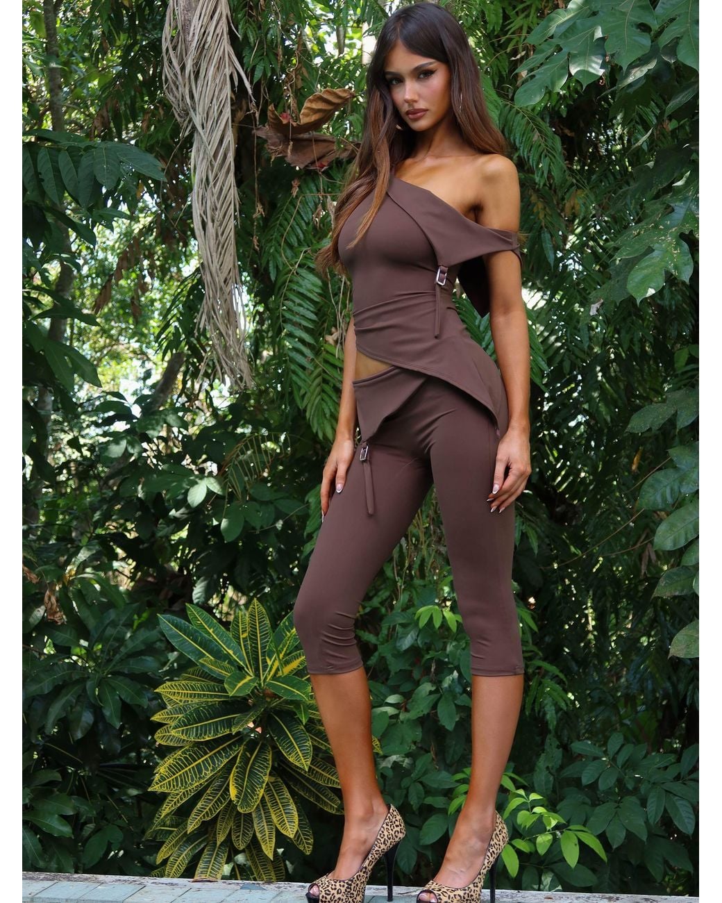 Outcast Brown Juliett Capri Pants Chocolate