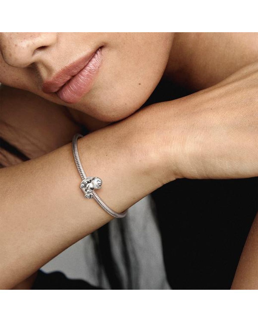 Pandora White Daisy The Rabbit Charm