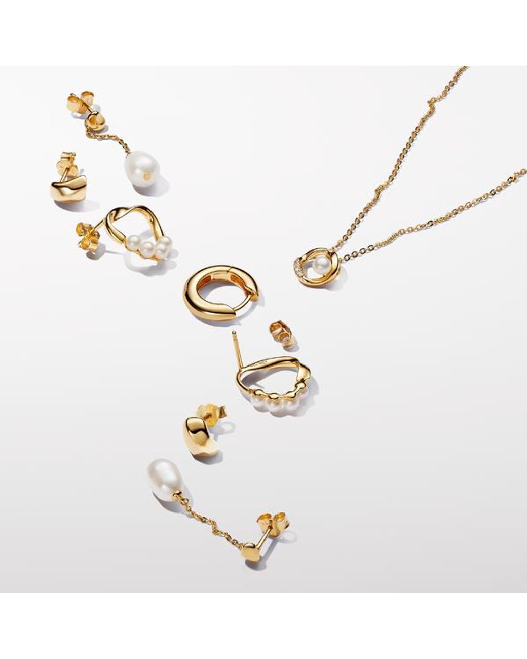 Pandora Metallic Organically Shaped Pavé Circle & Treated Freshwater Cultured Pearl Collier Necklace