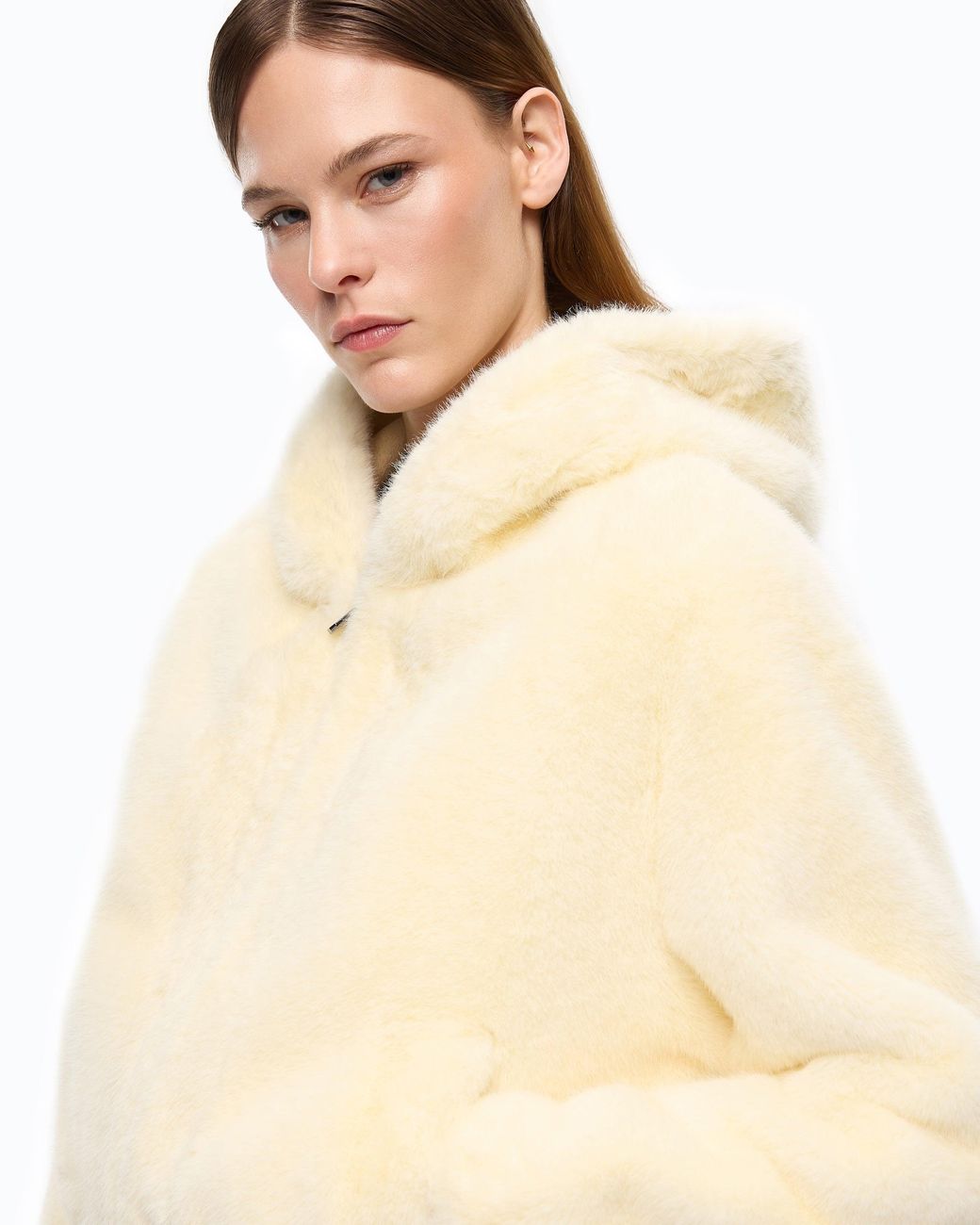 Chaqueta Corta Efecto Pelo Pinko de color White
