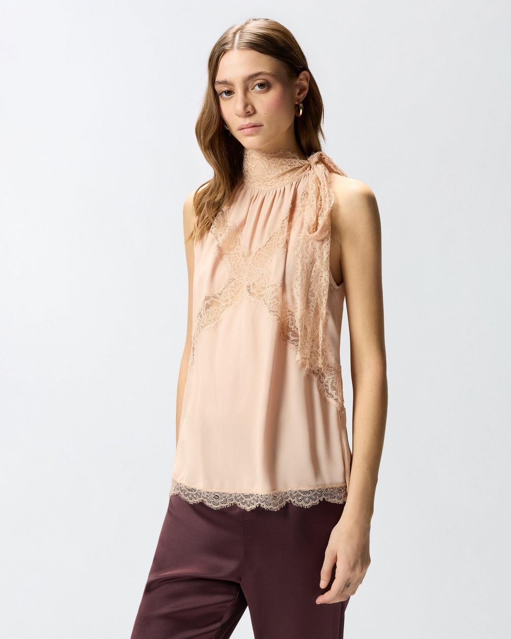 Top Con Scollo All'Americana E Pizzo di Pinko in White