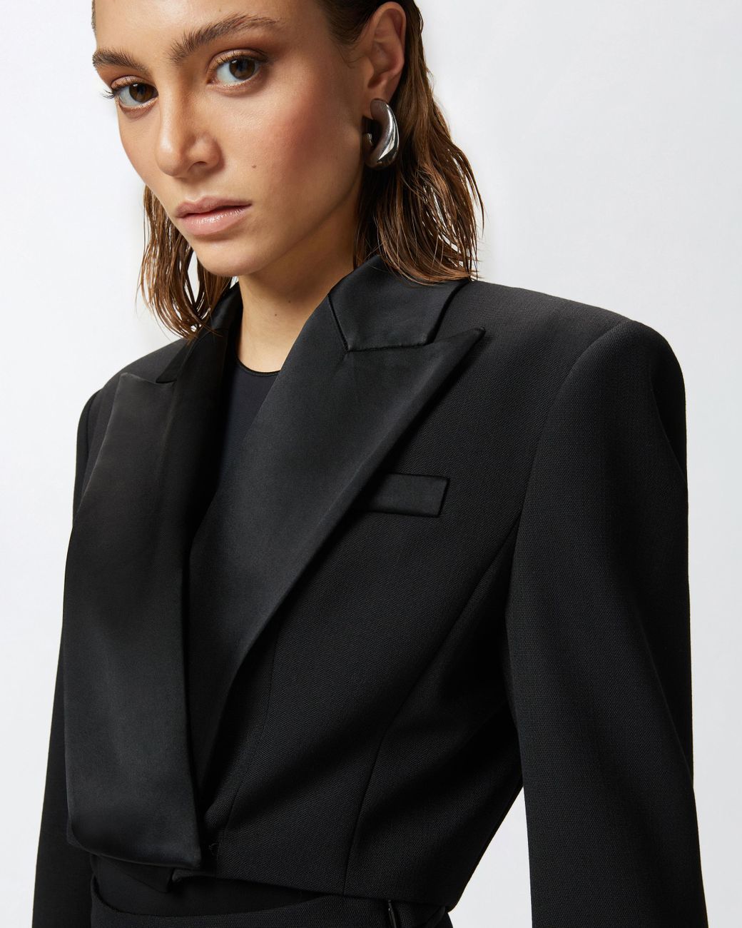 Pinko Short Spencer Jacket With Satin Lapels in Black | Lyst