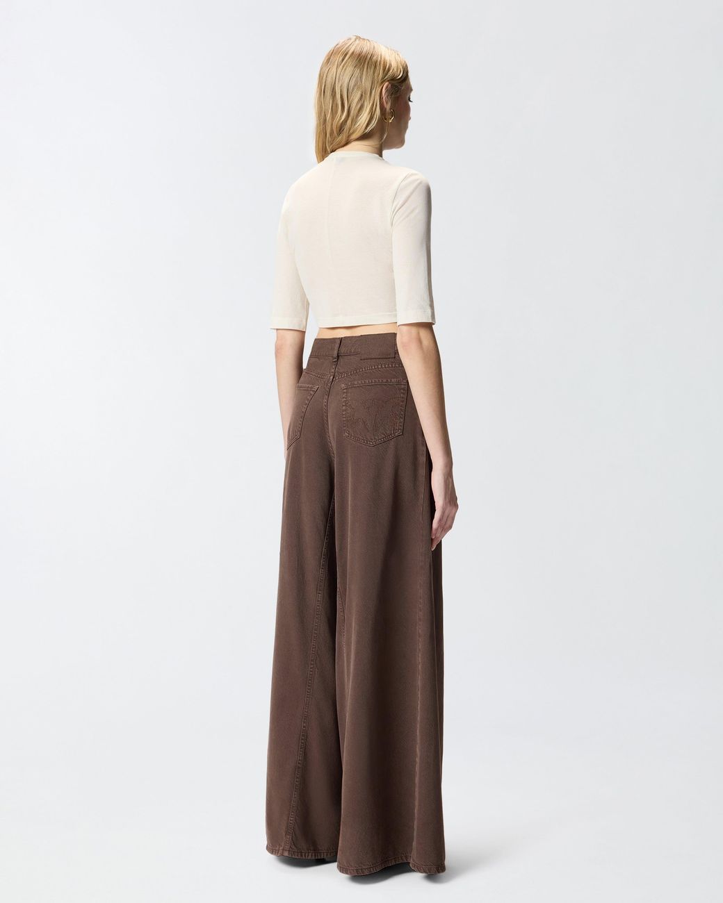 Pinko White Cropped Sweater With Chain