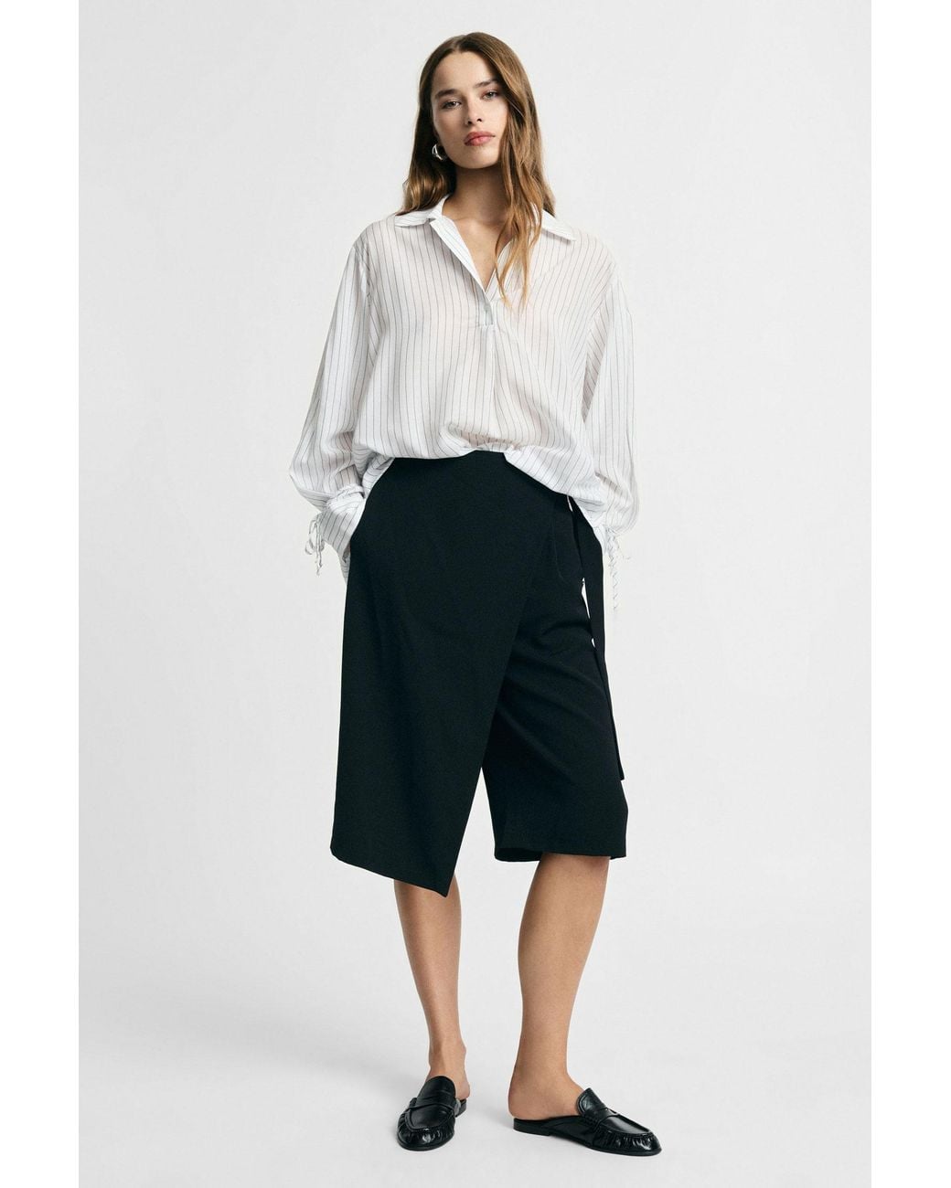 Bermuda Portefeuille Avec Ceinture À Anneau Please en coloris Black