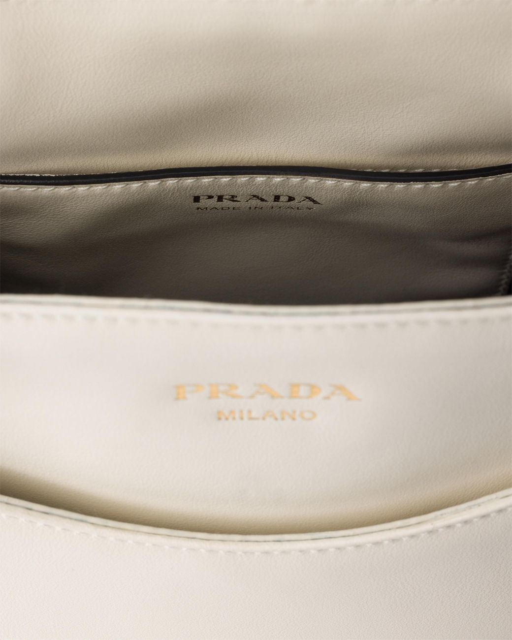 Borsa A Mano Carry Mini di Prada in White