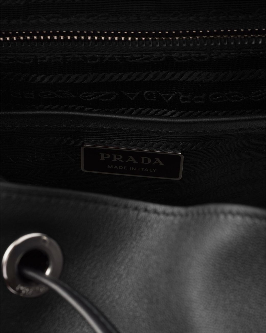 Prada Black Rucksack Aus Leder, Damen