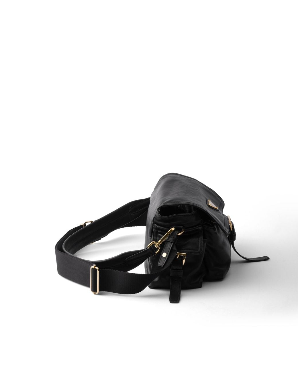 Borsa Explore Medium di Prada in Black
