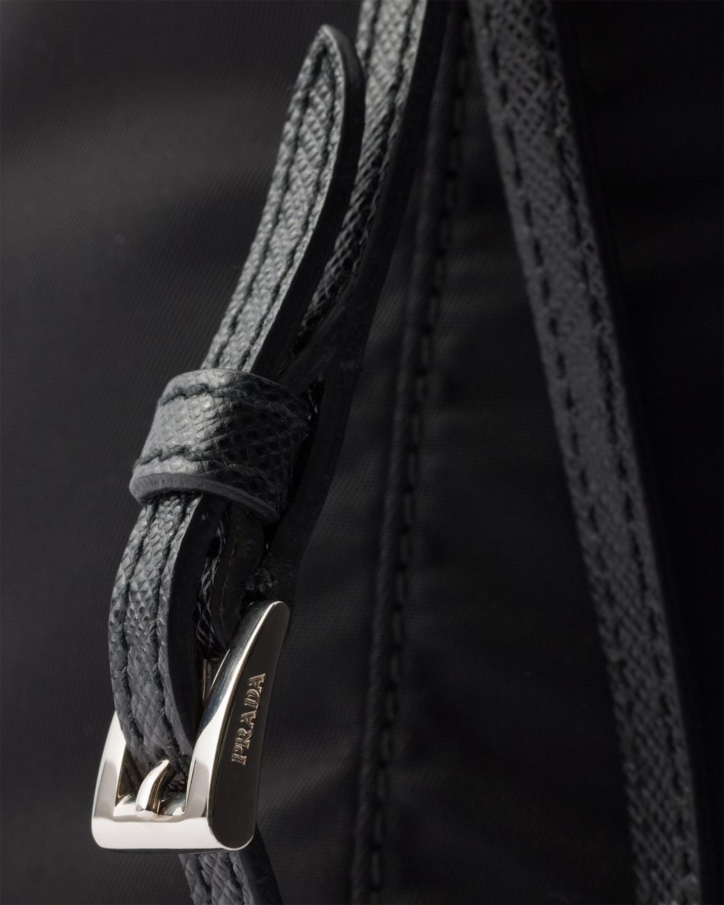 Pouch Re-Nylon di Prada in Black