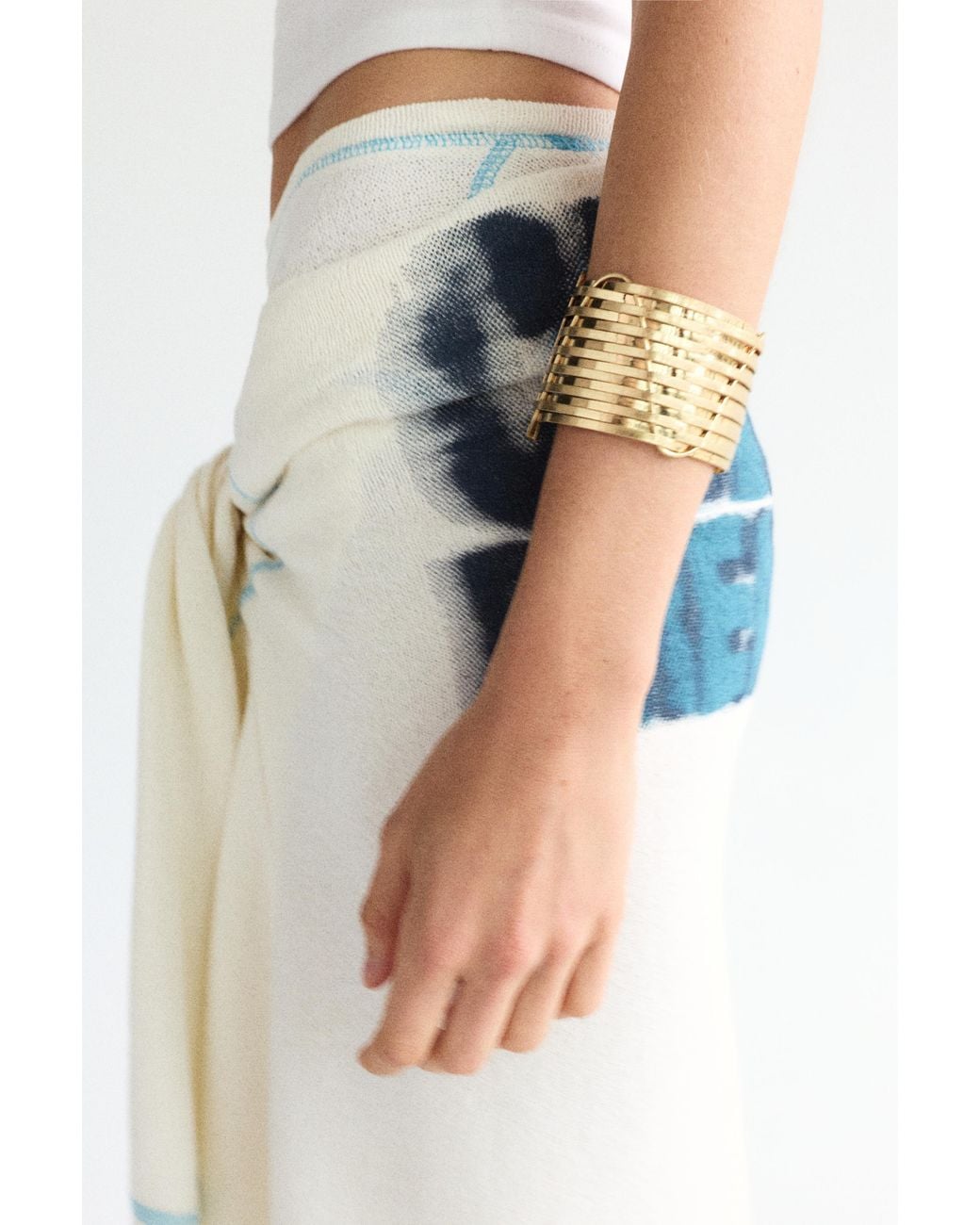 Pull&Bear Metallic Bar Cuff Bracelet