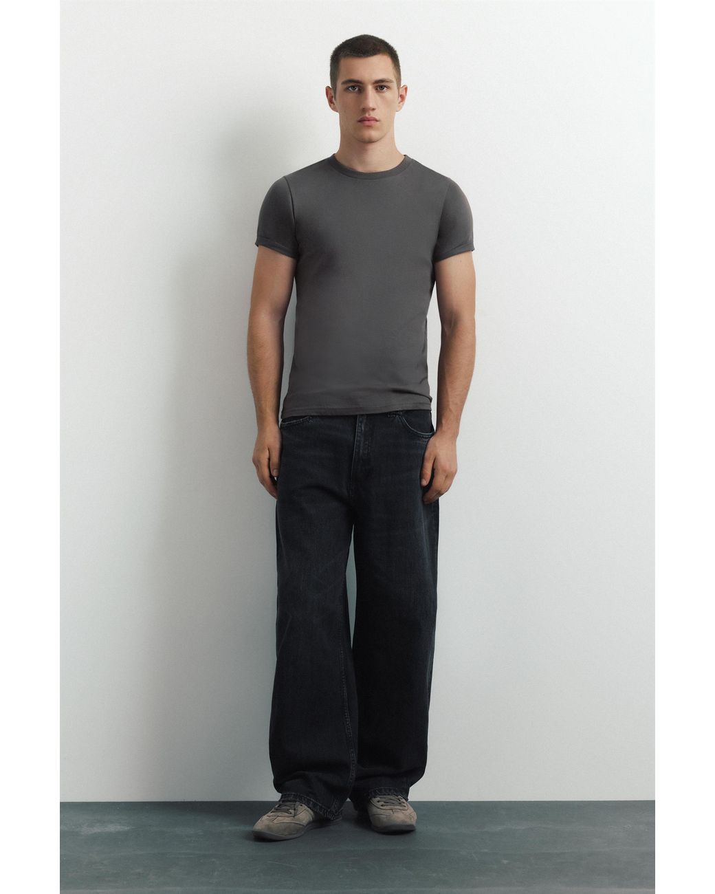 Pull&Bear Gray Muscle Fit T-Shirt for men