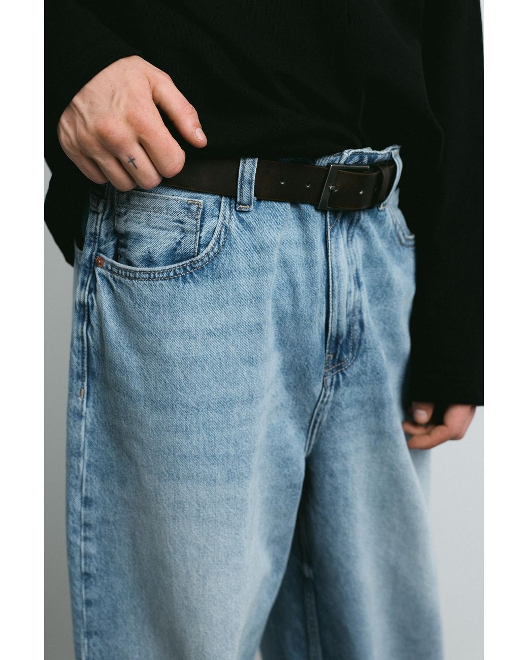 Pull&Bear Blue Relaxed Baggy Jeans for men
