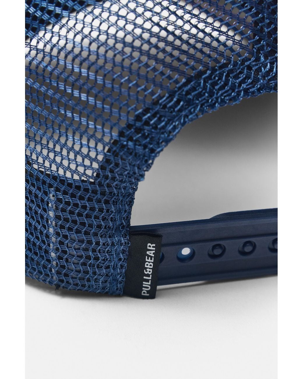 Cappello Trucker Service Supply di Pull&Bear in Red da Uomo