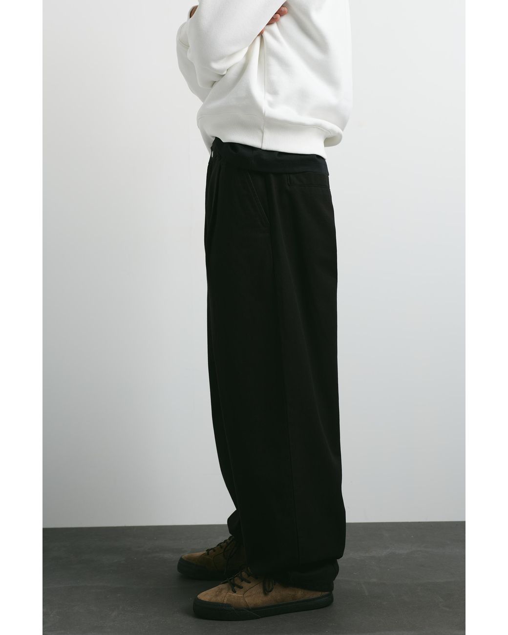Pull&Bear Black Baggy Darted Chinos for men
