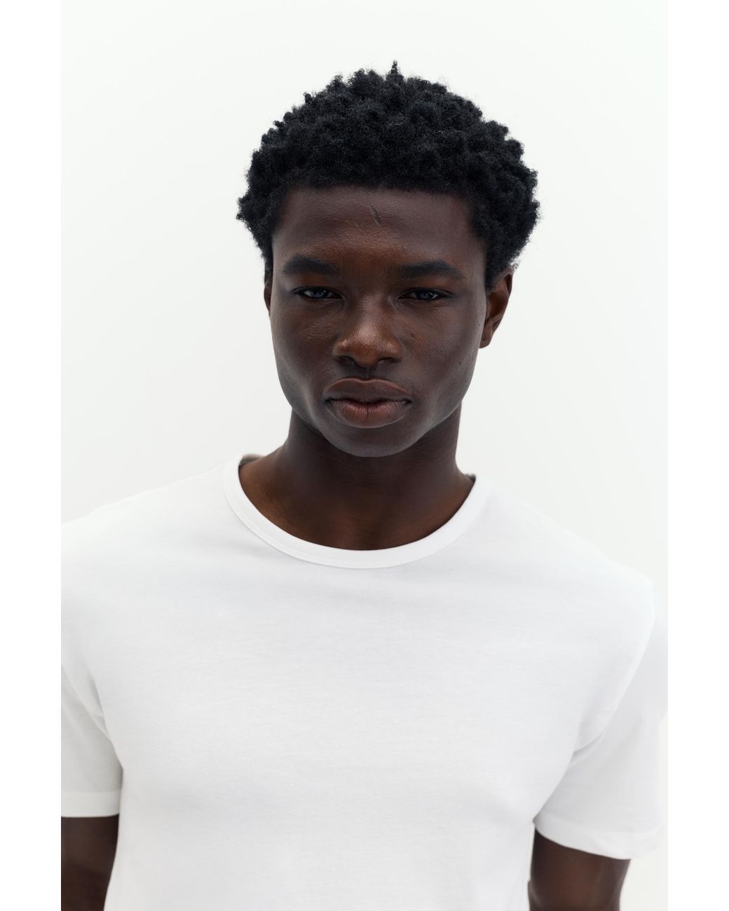 Pull&Bear White Basic Slim Fit T-Shirt for men