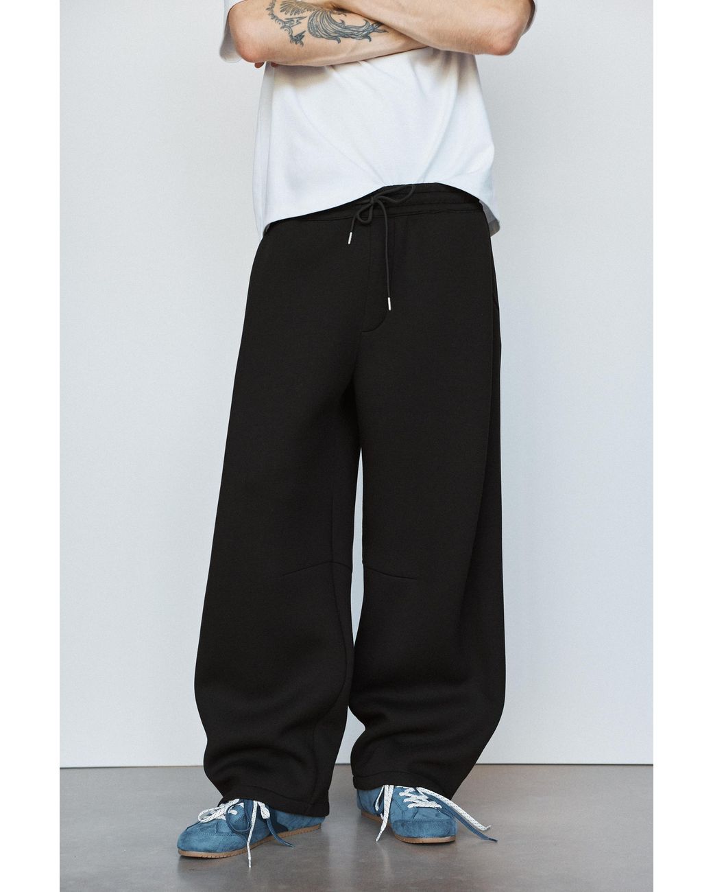 Pull&Bear Black Neoprene-Effect Darted Trousers for men