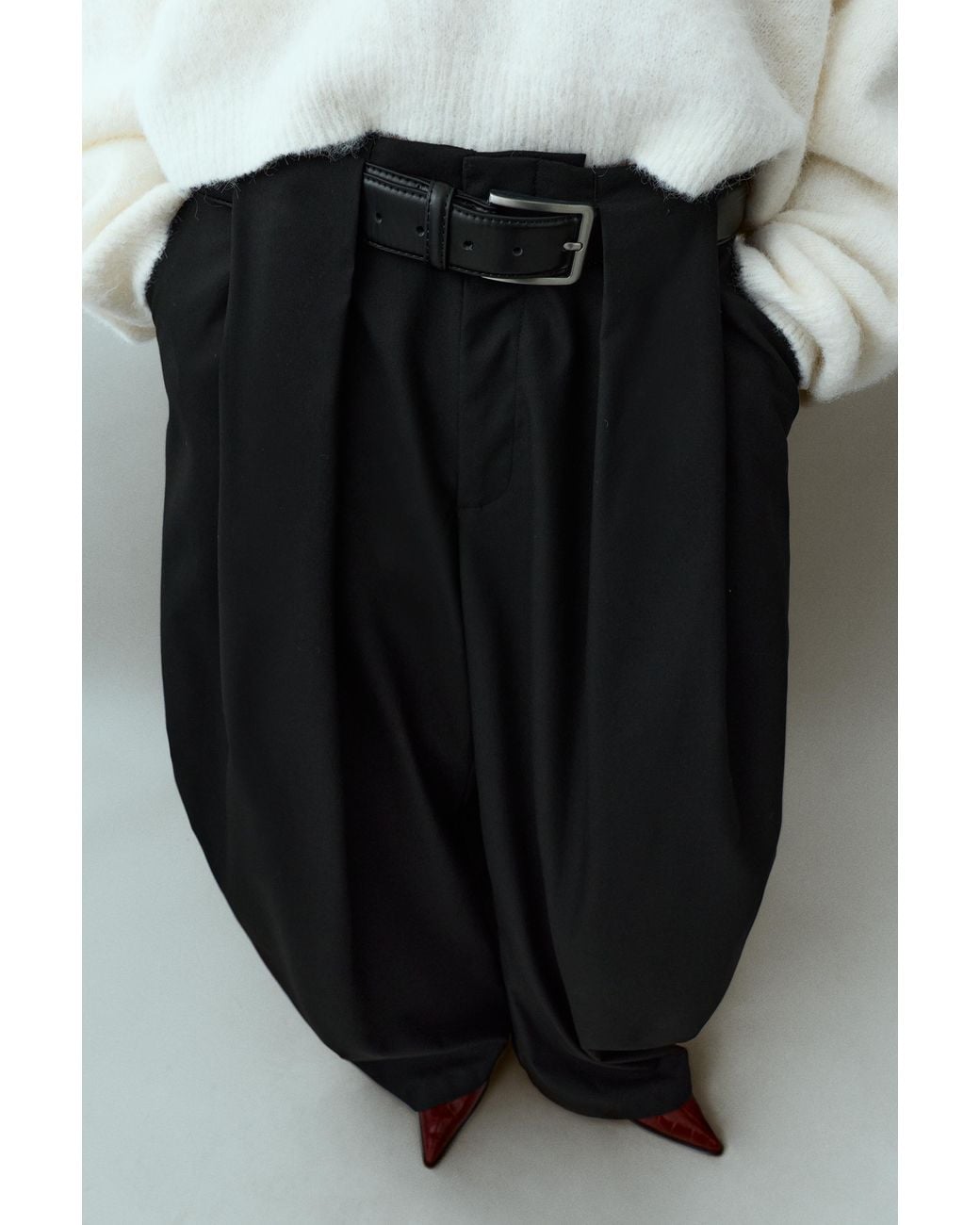 Pull&Bear Gray High-Waist Barrel Trousers With Pleats And Belt
