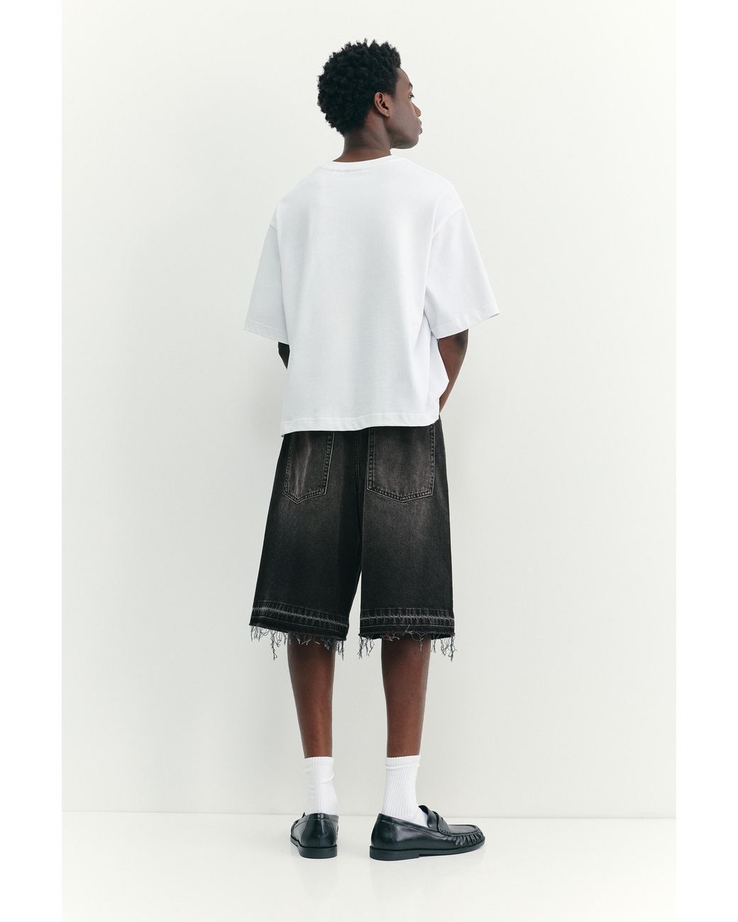 Pull&Bear Gray Raw Hem Skater Bermuda Shorts for men
