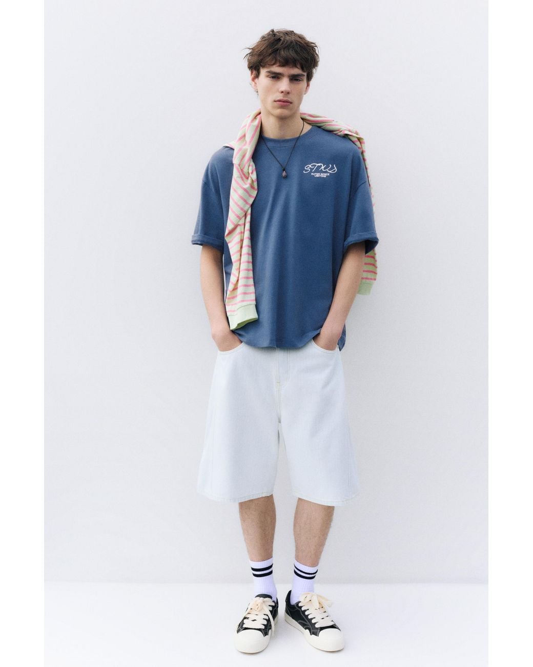 Pull&Bear Blue Boxy Graphic T-Shirt for men