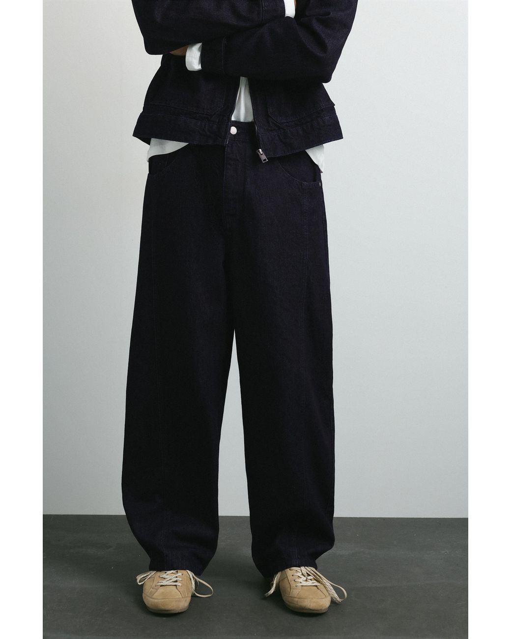 Pull&Bear Black Front Seam Barrel Jeans for men