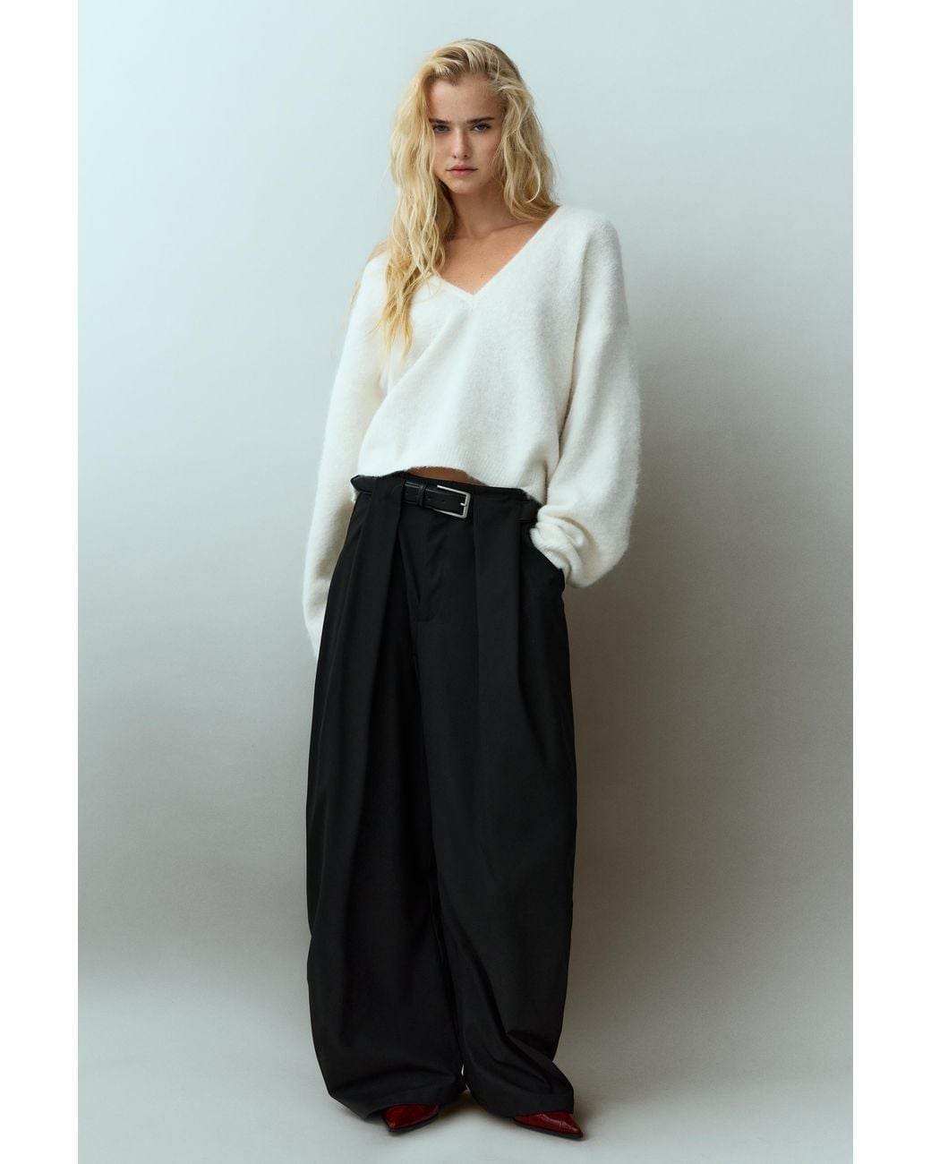 Pull&Bear Gray High-Waist Barrel Trousers With Pleats And Belt
