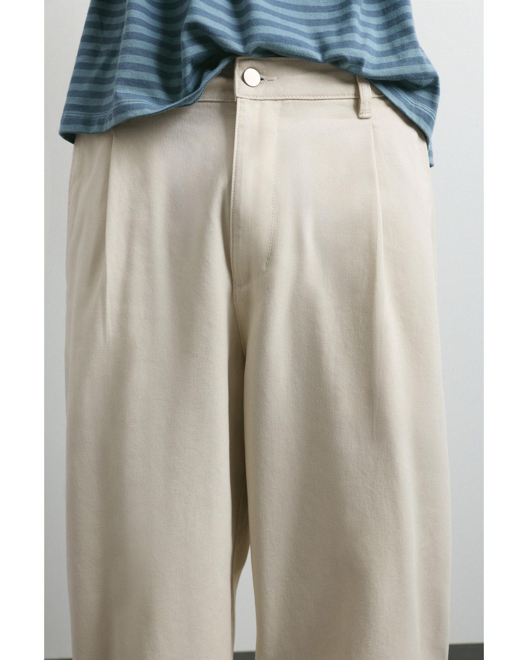 Pull&Bear Multicolor Baggy Chino Trousers With Darts for men