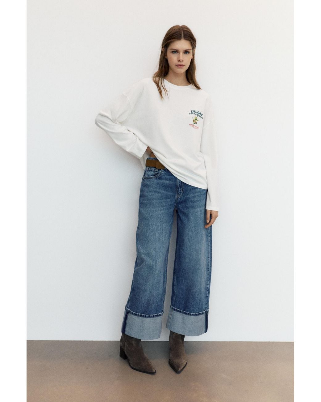 Pull&Bear White Oversize Gilda Graphic T-Shirt
