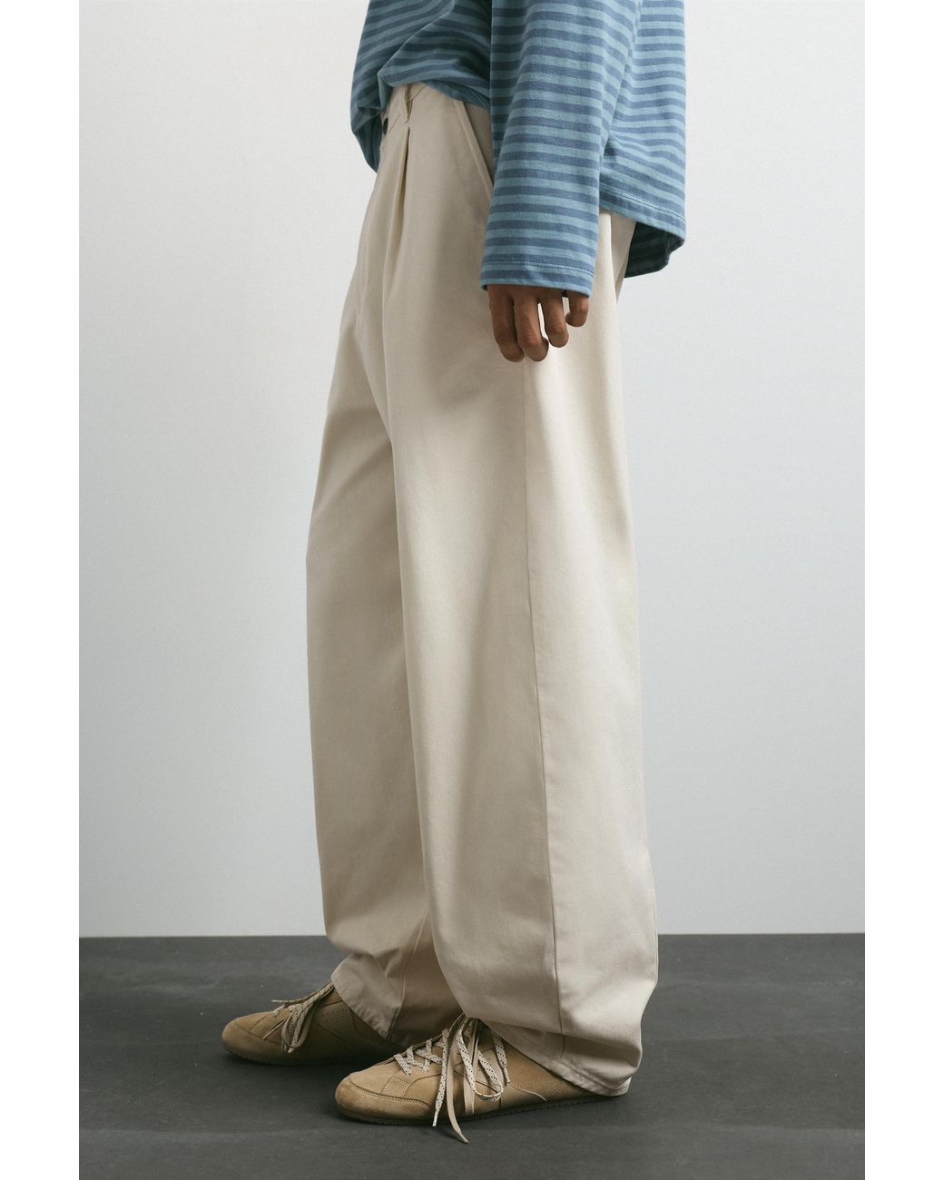 Pull&Bear Multicolor Baggy Chino Trousers With Darts for men