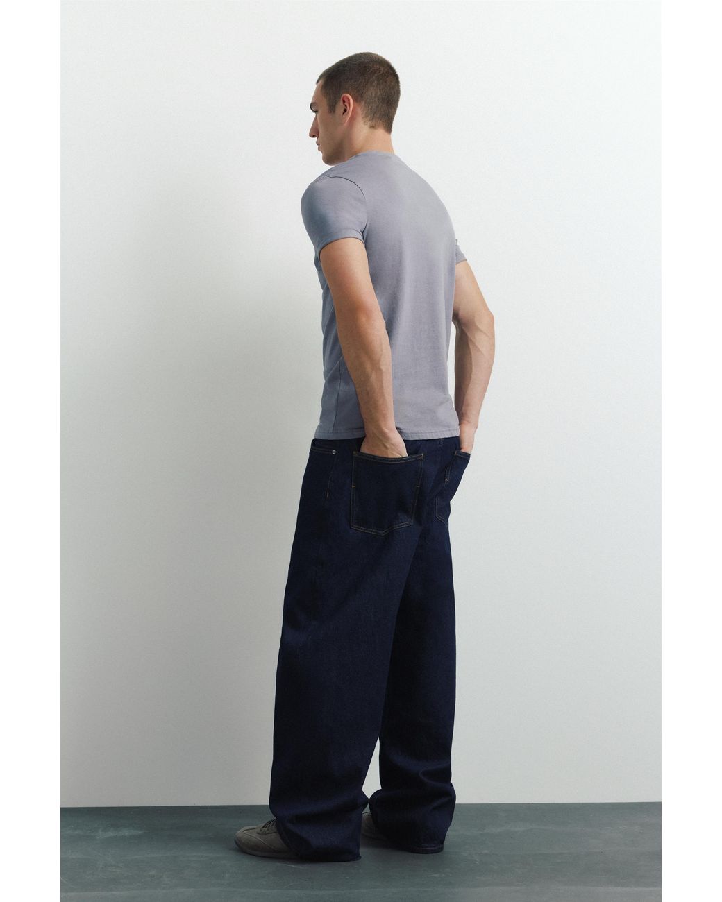 Pull&Bear Gray Muscle Fit T-Shirt for men