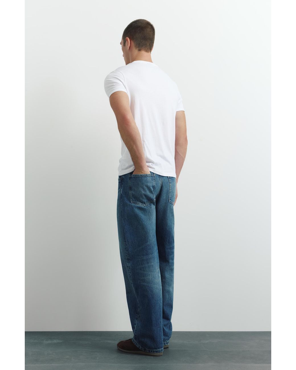 Pull&Bear White Muscle Fit T-Shirt for men