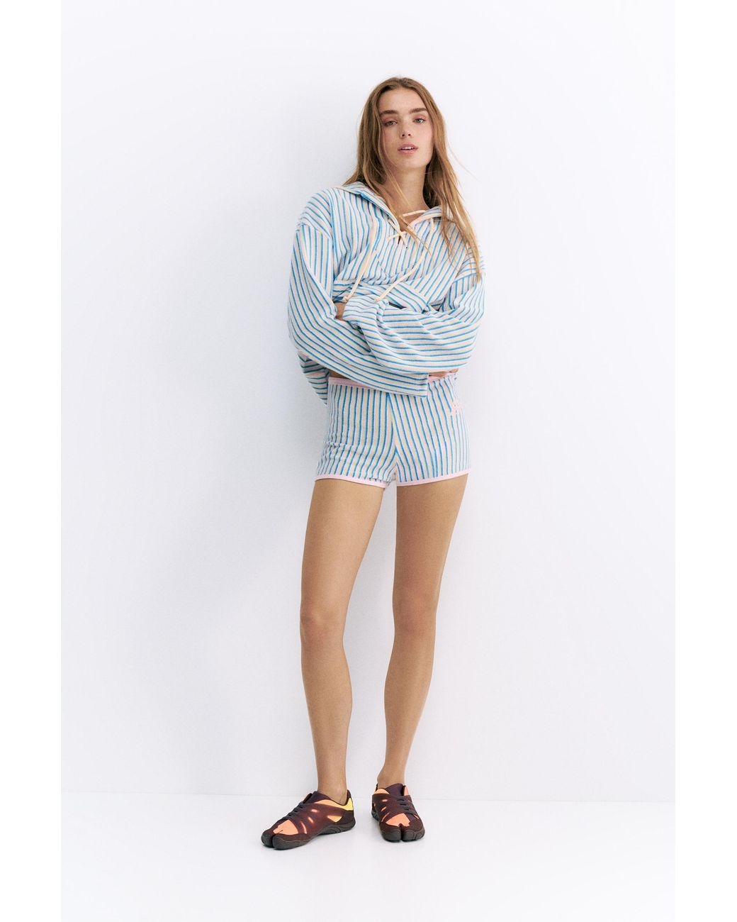 Short Effetto Spugna Pleasures X Stwd di Pull&Bear in Blue