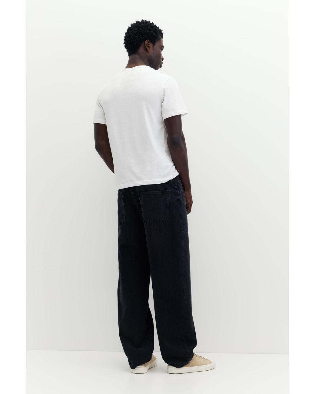 Pull&Bear White Basic Slim Fit T-Shirt for men