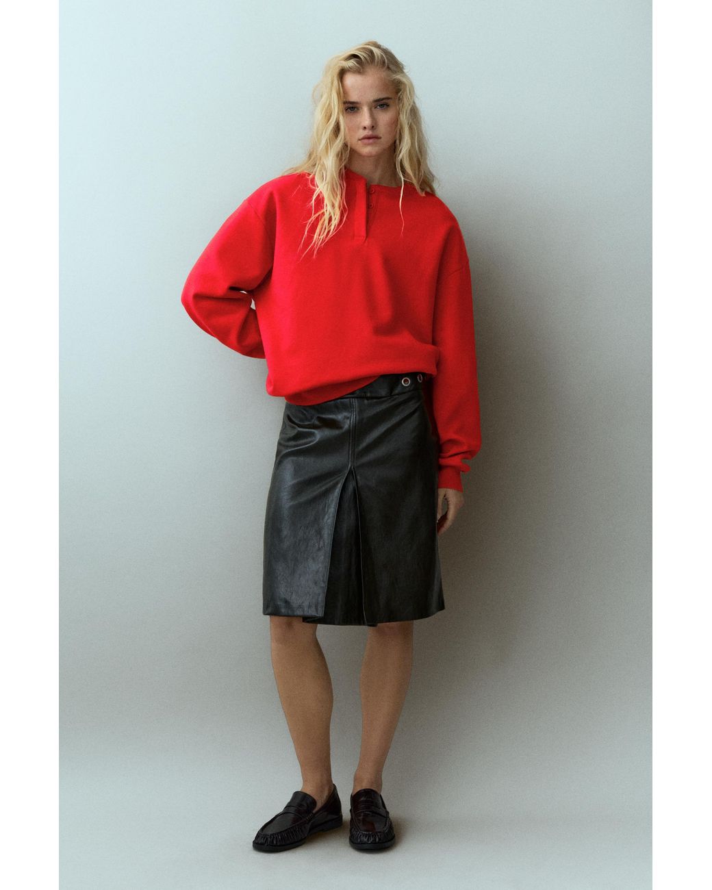 Sweat À Col Henley Et Boutons Pull&Bear en coloris Red