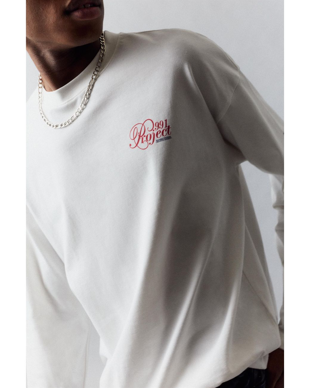 Pull&Bear Gray Relaxed Fit Graphic T-Shirt for men