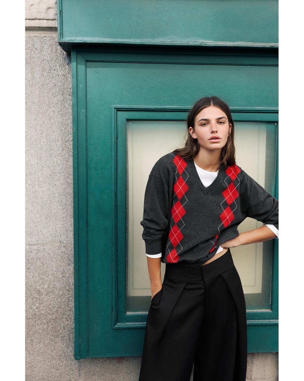 Pull&Bear Red Diamond-Pattern Jumper With V-Neck