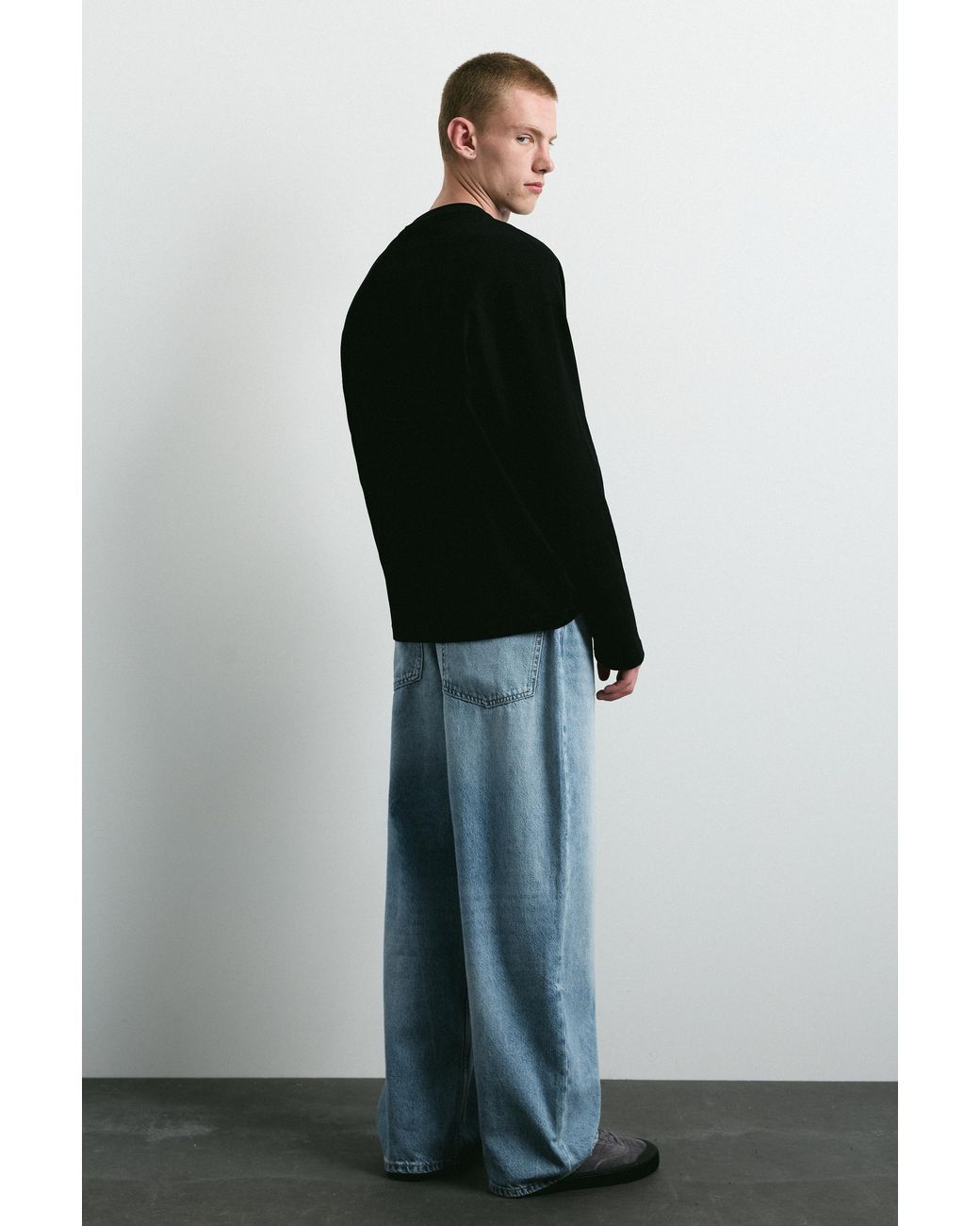 Pull&Bear Blue Relaxed Baggy Jeans for men