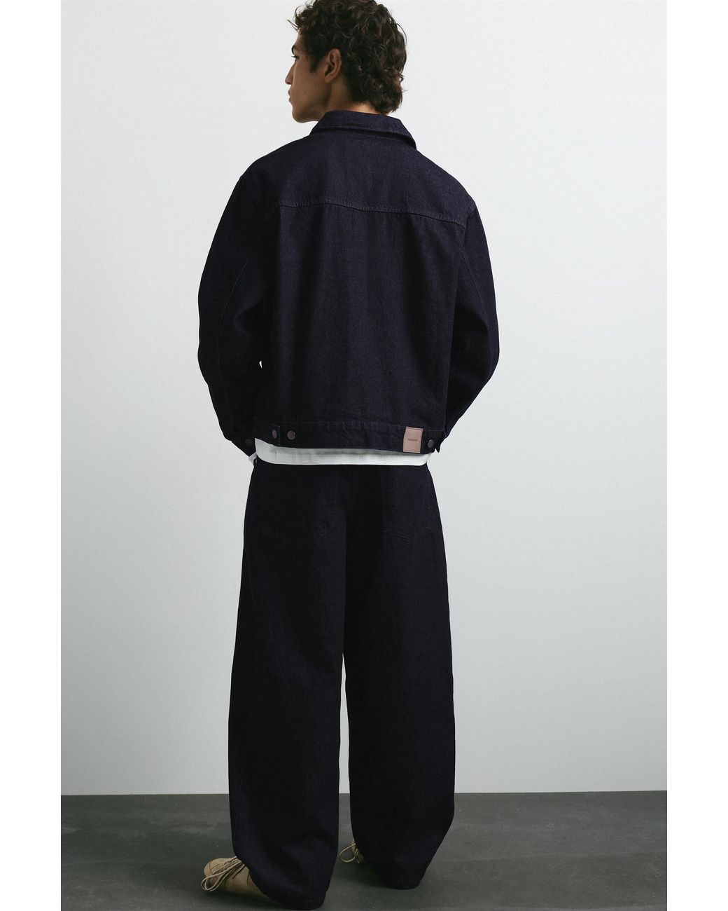 Pull&Bear Black Front Seam Barrel Jeans for men