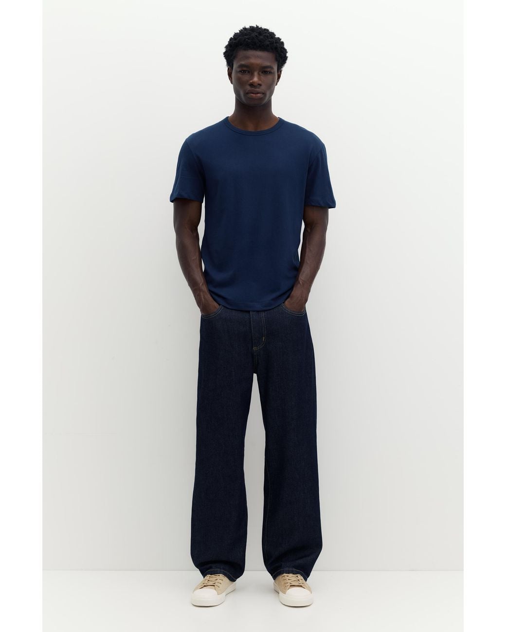 Pull&Bear Blue Slim Fit Basic T-Shirt for men