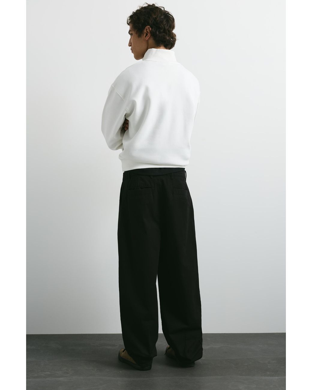 Pull&Bear Black Baggy Darted Chinos for men