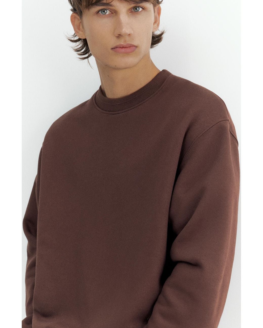 Pull&Bear Brown Relaxed Fit Round Neck Sweatshirt for men